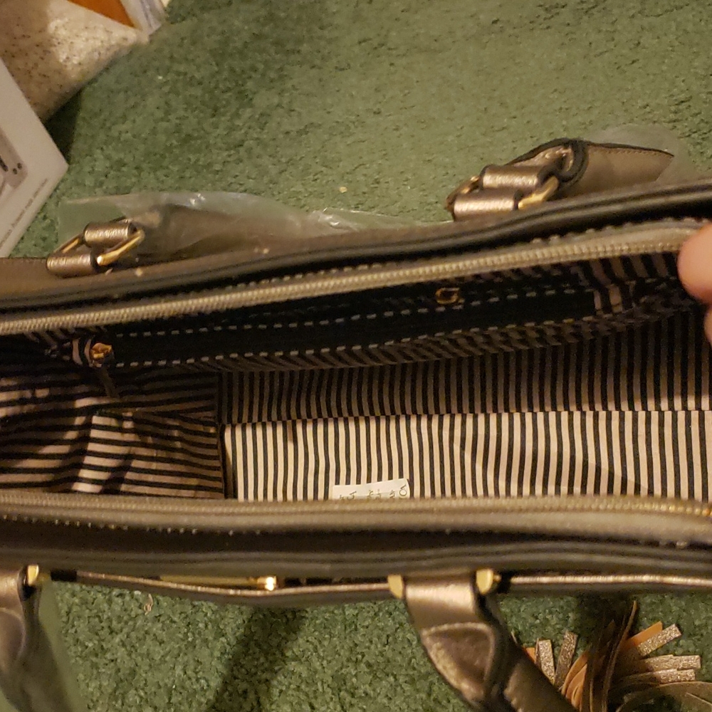 New Pewter Satchel - Picture 6 of 6